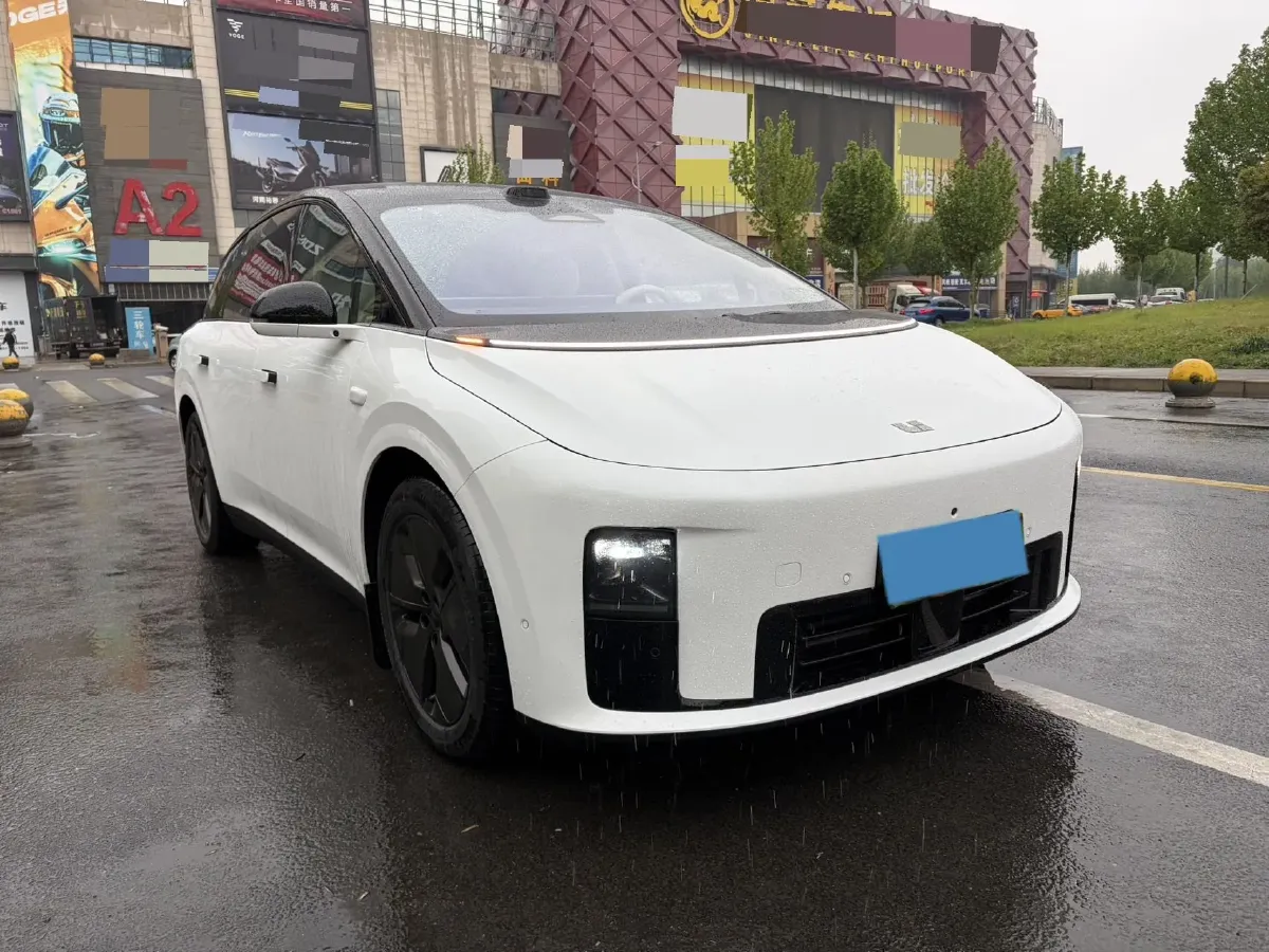 2025 Li i8 BEV,autocango,china used car exporter,china ev exporter,chinese used car exporter,chinese used ev exporter