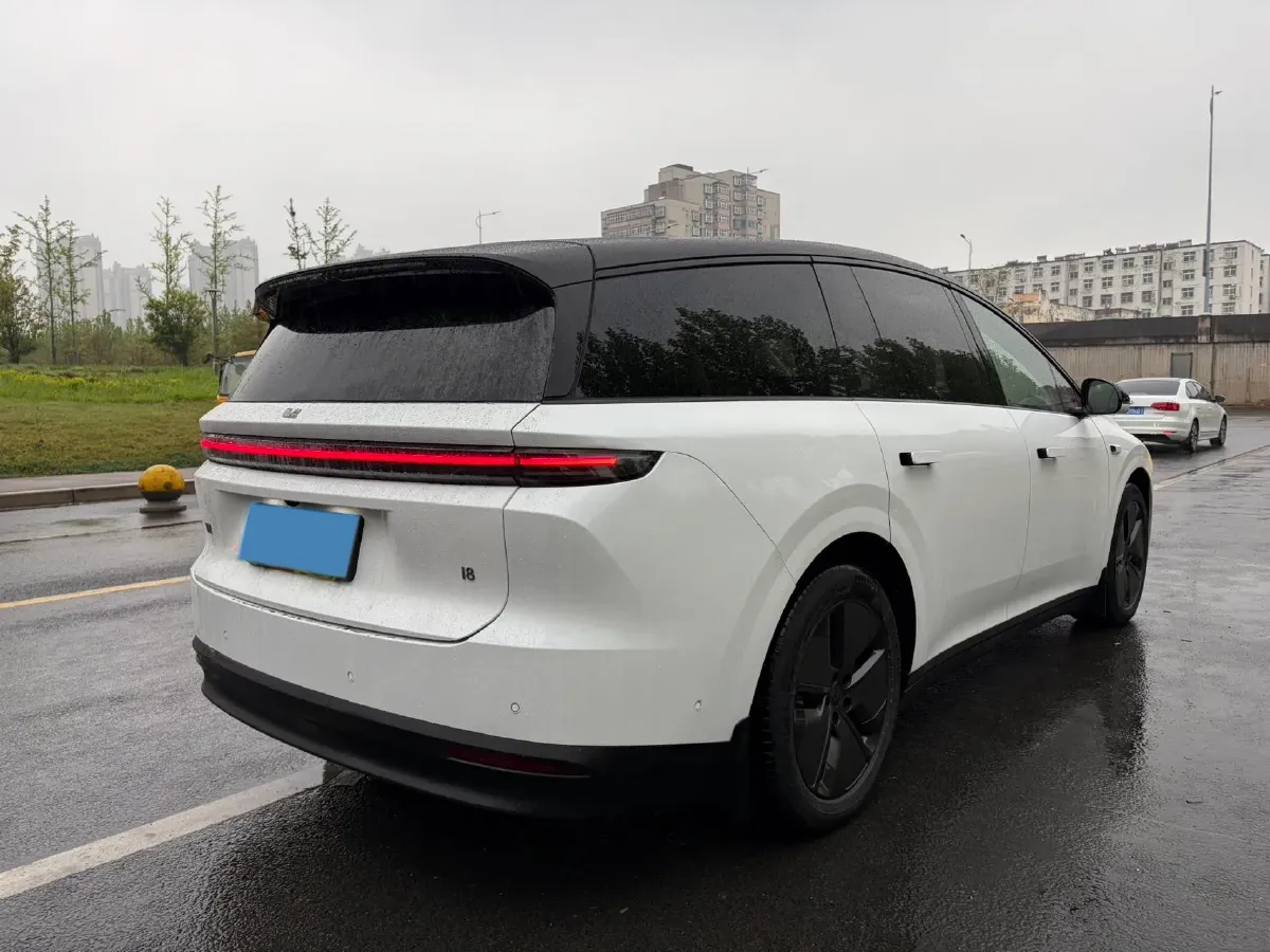 2025 Li i8 BEV,autocango,china used car exporter,china ev exporter,chinese used car exporter,chinese used ev exporter