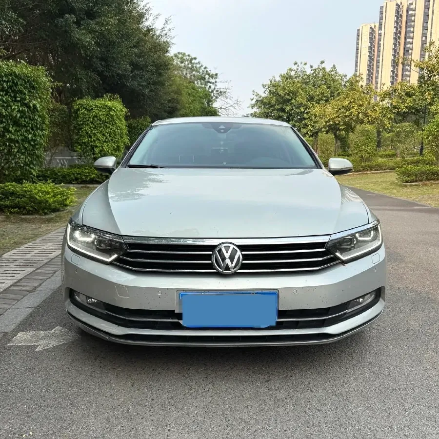 2019 Volkswagen Magotan 2.0T 186HP L4 7DCT,autocango,china used car exporter,china ev exporter,chinese used car exporter,chinese used ev exporter