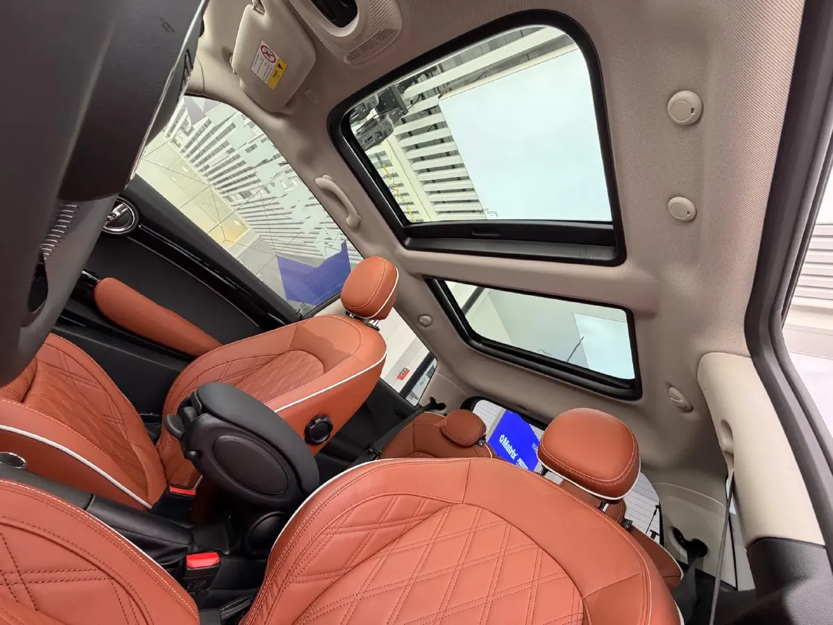 2022 MINI MINI 2.0T 192HP L4 7DCT,autocango,china used car exporter,china ev exporter,chinese used car exporter,chinese used ev exporter