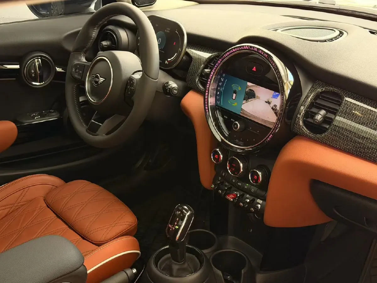 2022 MINI MINI 2.0T 192HP L4 7DCT,autocango,china used car exporter,china ev exporter,chinese used car exporter,chinese used ev exporter