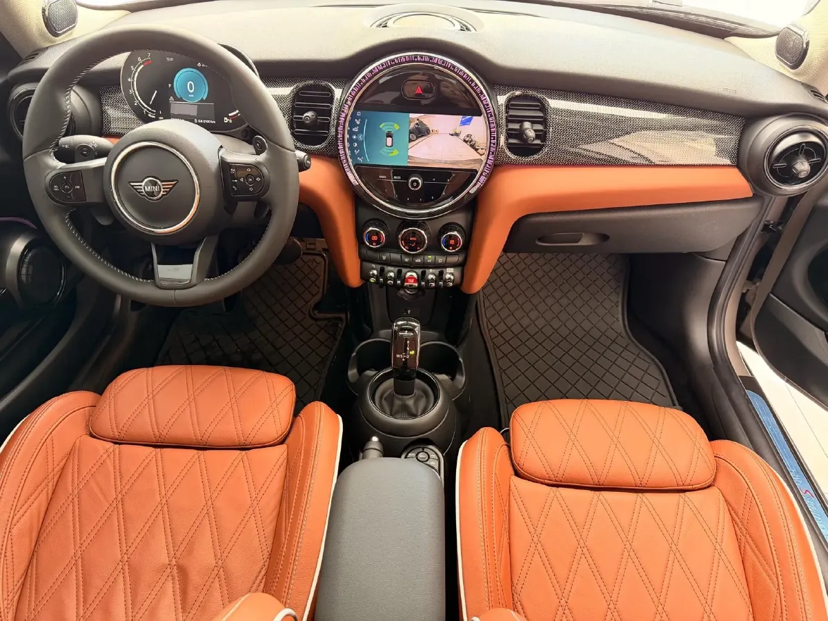 2022 MINI MINI 2.0T 192HP L4 7DCT,autocango,china used car exporter,china ev exporter,chinese used car exporter,chinese used ev exporter