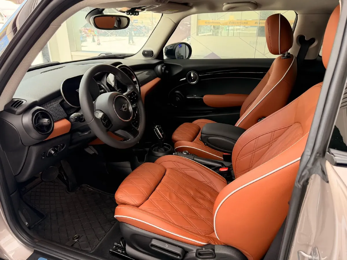 2022 MINI MINI 2.0T 192HP L4 7DCT,autocango,china used car exporter,china ev exporter,chinese used car exporter,chinese used ev exporter