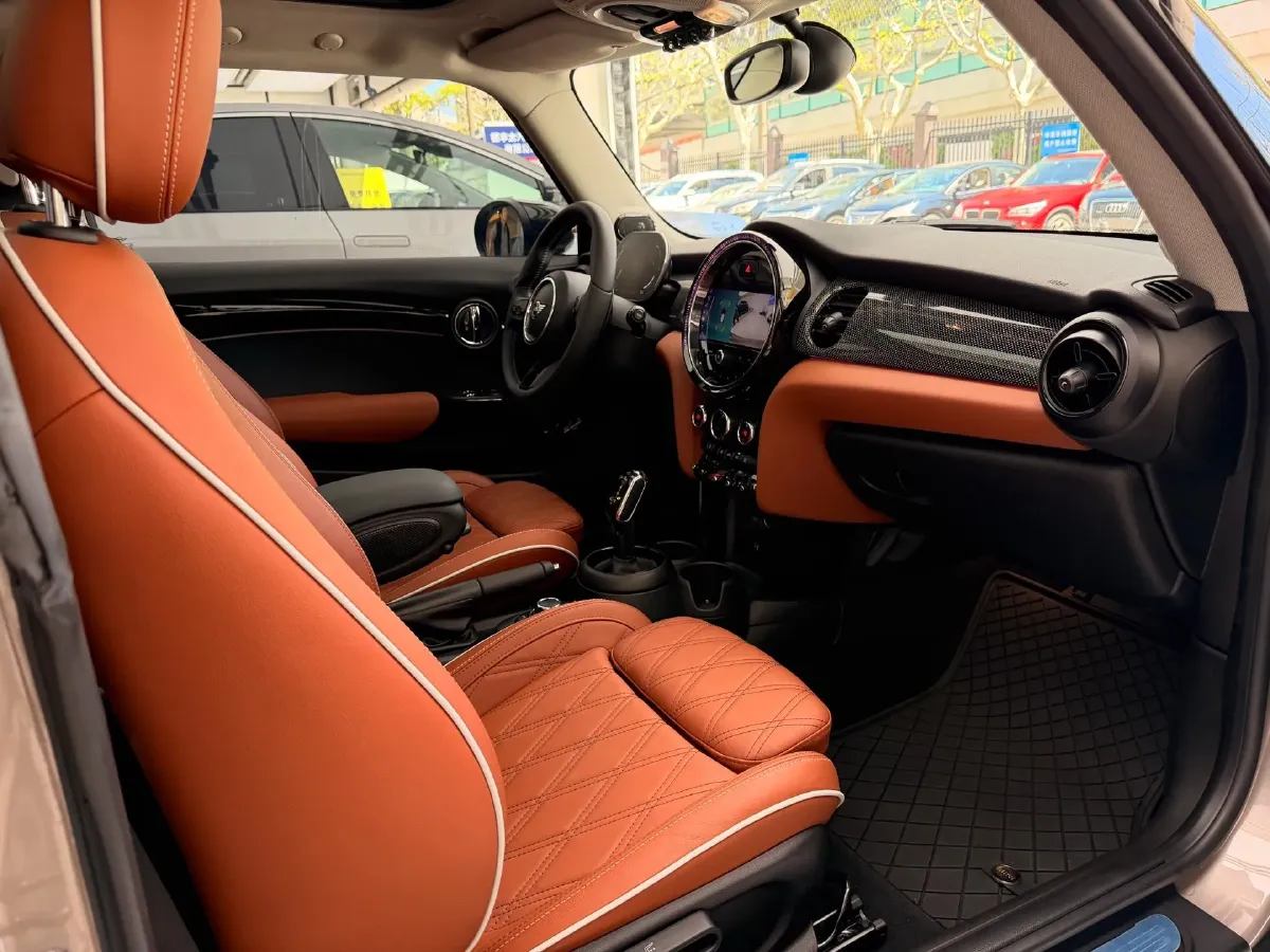 2022 MINI MINI 2.0T 192HP L4 7DCT,autocango,china used car exporter,china ev exporter,chinese used car exporter,chinese used ev exporter