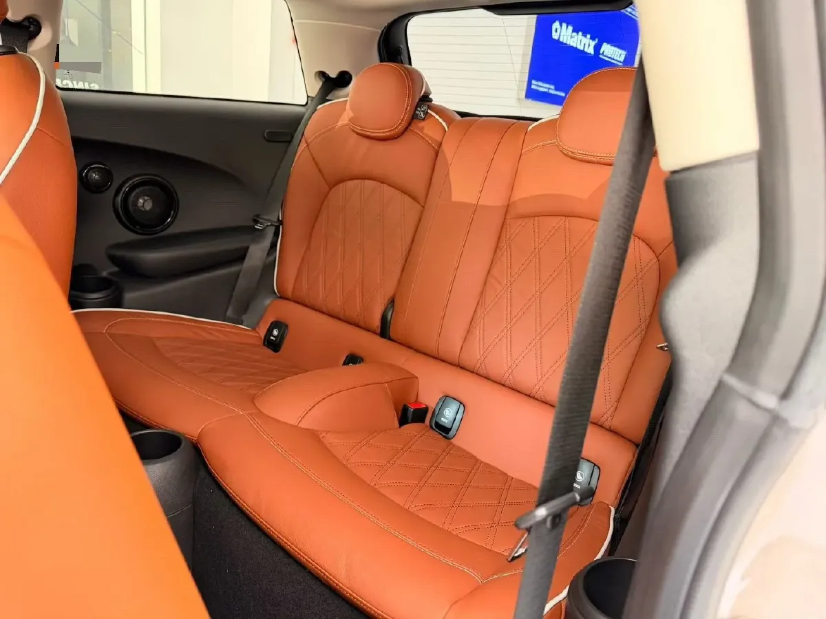 2022 MINI MINI 2.0T 192HP L4 7DCT,autocango,china used car exporter,china ev exporter,chinese used car exporter,chinese used ev exporter