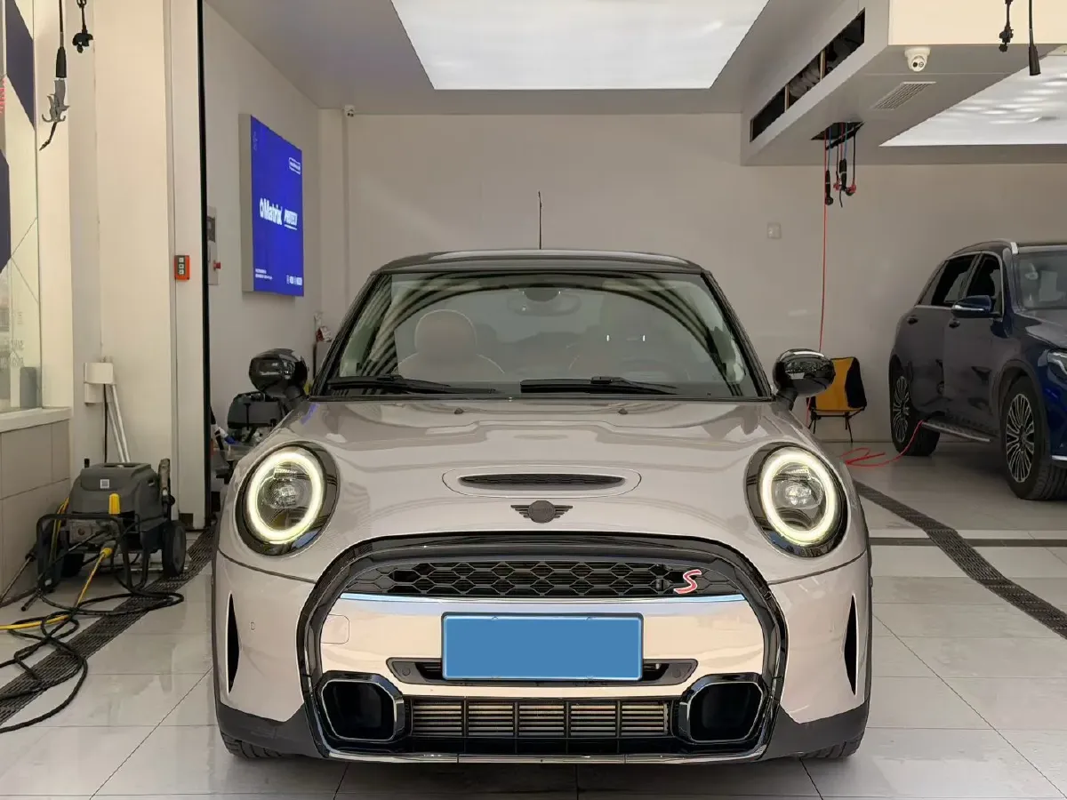 2022 MINI MINI 2.0T 192HP L4 7DCT,autocango,china used car exporter,china ev exporter,chinese used car exporter,chinese used ev exporter