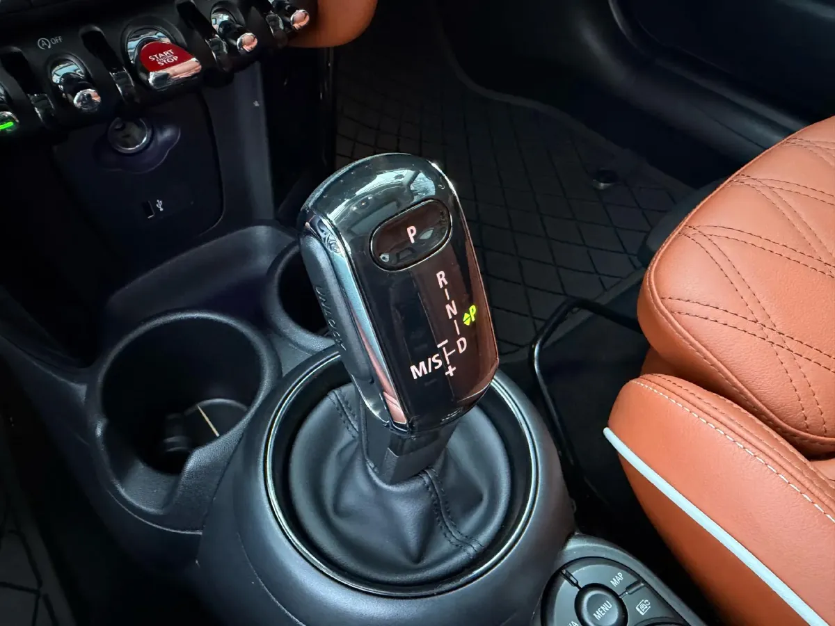 2022 MINI MINI 2.0T 192HP L4 7DCT,autocango,china used car exporter,china ev exporter,chinese used car exporter,chinese used ev exporter