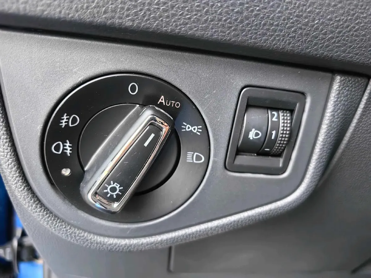 2019 Volkswagen Polo 1.5L 113HP L4 6AT,autocango,china used car exporter,china ev exporter,chinese used car exporter,chinese used ev exporter