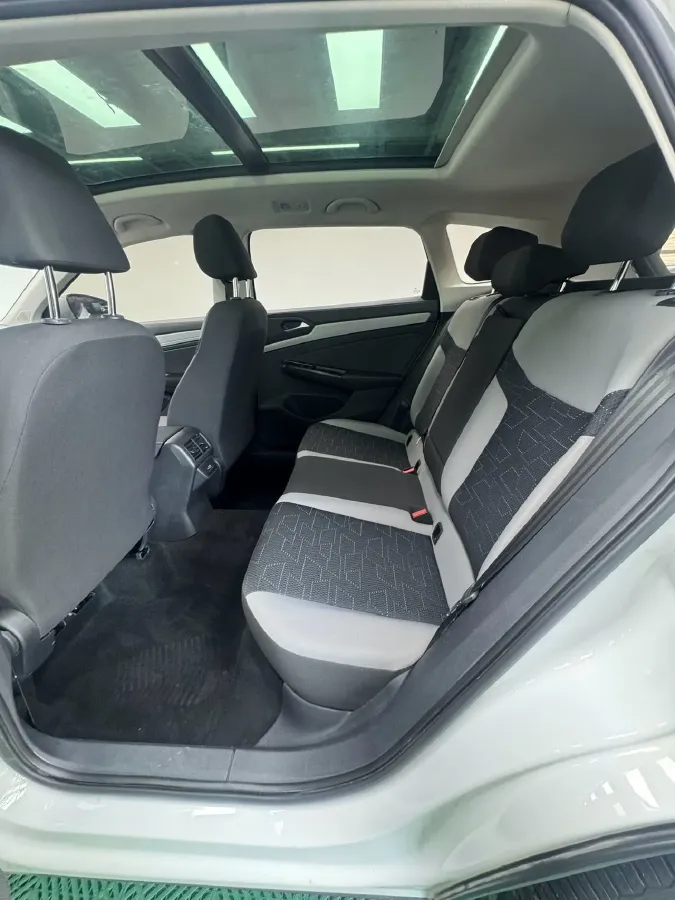 2023 Jetta VS7 1.4T 150HP L4 6AT,autocango,china used car exporter,china ev exporter,chinese used car exporter,chinese used ev exporter