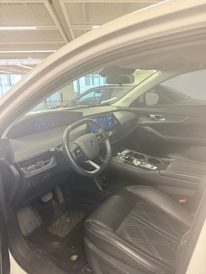 2024 ChangAn UNI-K 2.0T 233HP L4 8AT,autocango,china used car exporter,china ev exporter,chinese used car exporter,chinese used ev exporter