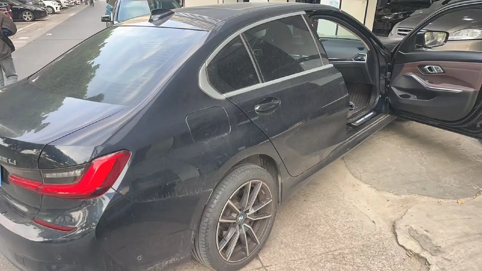 2021 BMW 3 Series 2.0T 184HP L4 8AT,autocango,china used car exporter,china ev exporter,chinese used car exporter,chinese used ev exporter