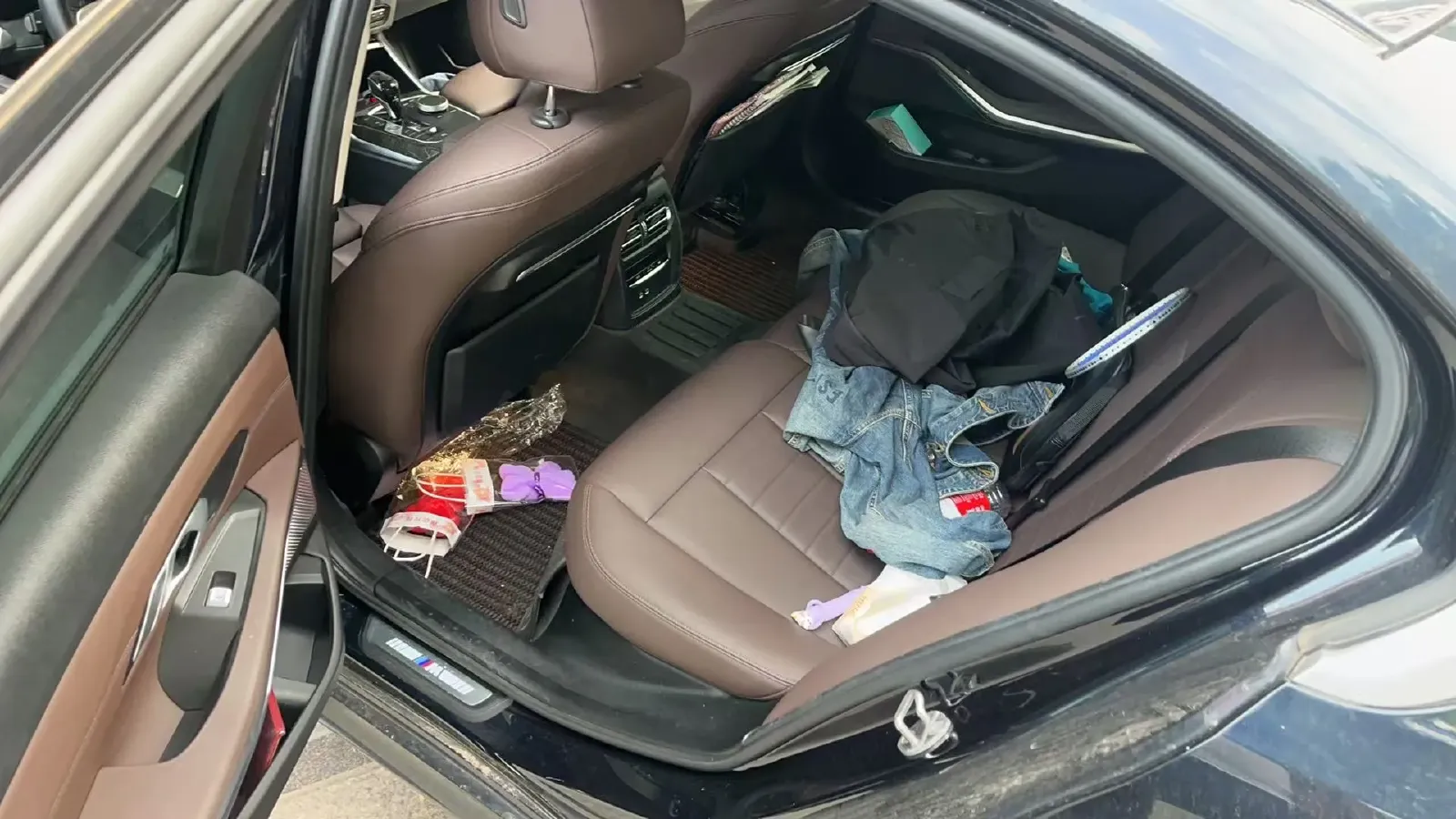 2021 BMW 3 Series 2.0T 184HP L4 8AT,autocango,china used car exporter,china ev exporter,chinese used car exporter,chinese used ev exporter