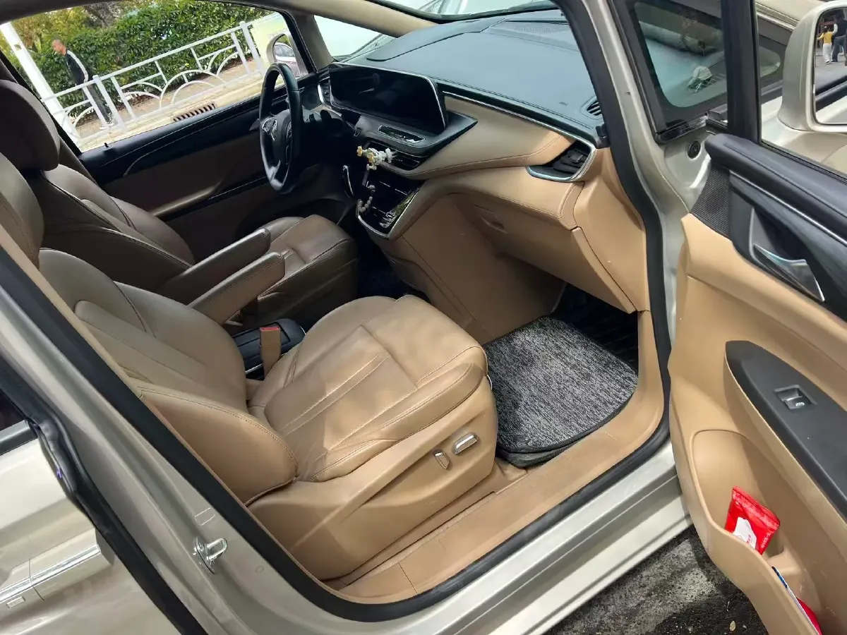 2021 Buick GL8 2.0T 237HP L4 9AT,autocango,china used car exporter,china ev exporter,chinese used car exporter,chinese used ev exporter