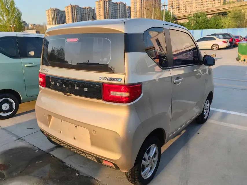 2020 WuLing HongGuang MINI EV BEV 9KWH,autocango,china used car exporter,china ev exporter,chinese used car exporter,chinese used ev exporter