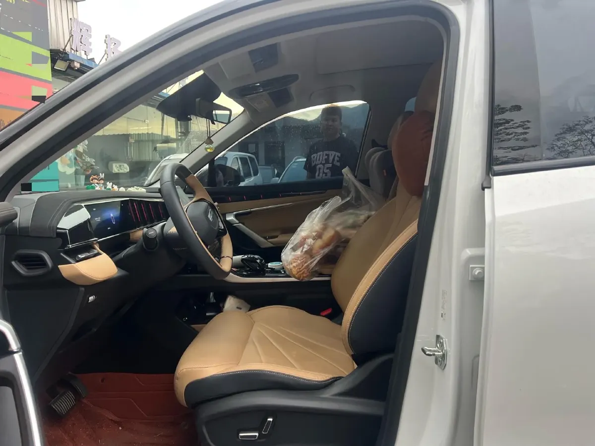 2024 Geely StarRay 1.5T 181HP L4 7DCT,autocango,china used car exporter,china ev exporter,chinese used car exporter,chinese used ev exporter