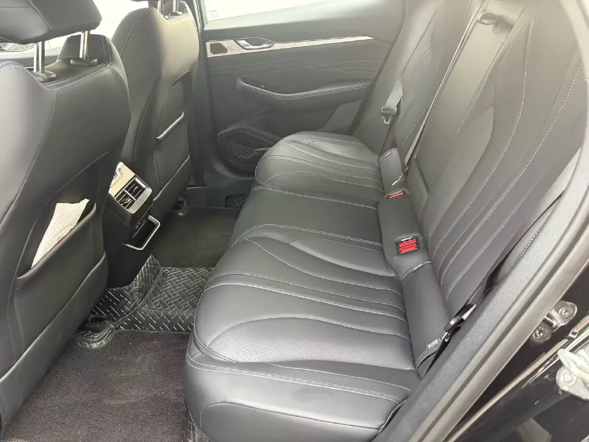 2025 Geely Preface 1.5T 181HP L4 7DCT,autocango,china used car exporter,china ev exporter,chinese used car exporter,chinese used ev exporter