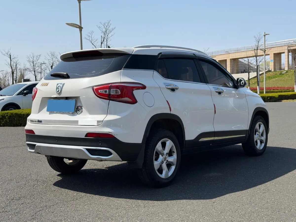 2017 HaiMa S5 Young Edition 1.6L 122HP L4 5MT,autocango,china used car exporter,china ev exporter,chinese used car exporter,chinese used ev exporter