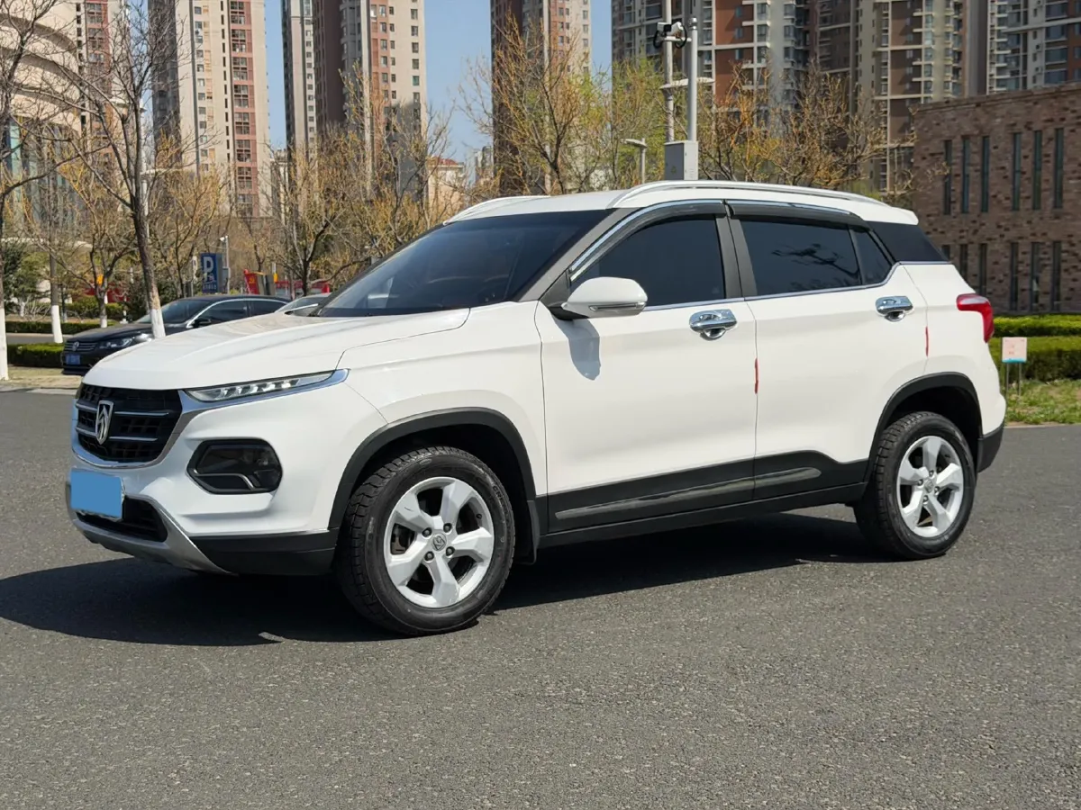 2017 HaiMa S5 Young Edition 1.6L 122HP L4 5MT,autocango,china used car exporter,china ev exporter,chinese used car exporter,chinese used ev exporter