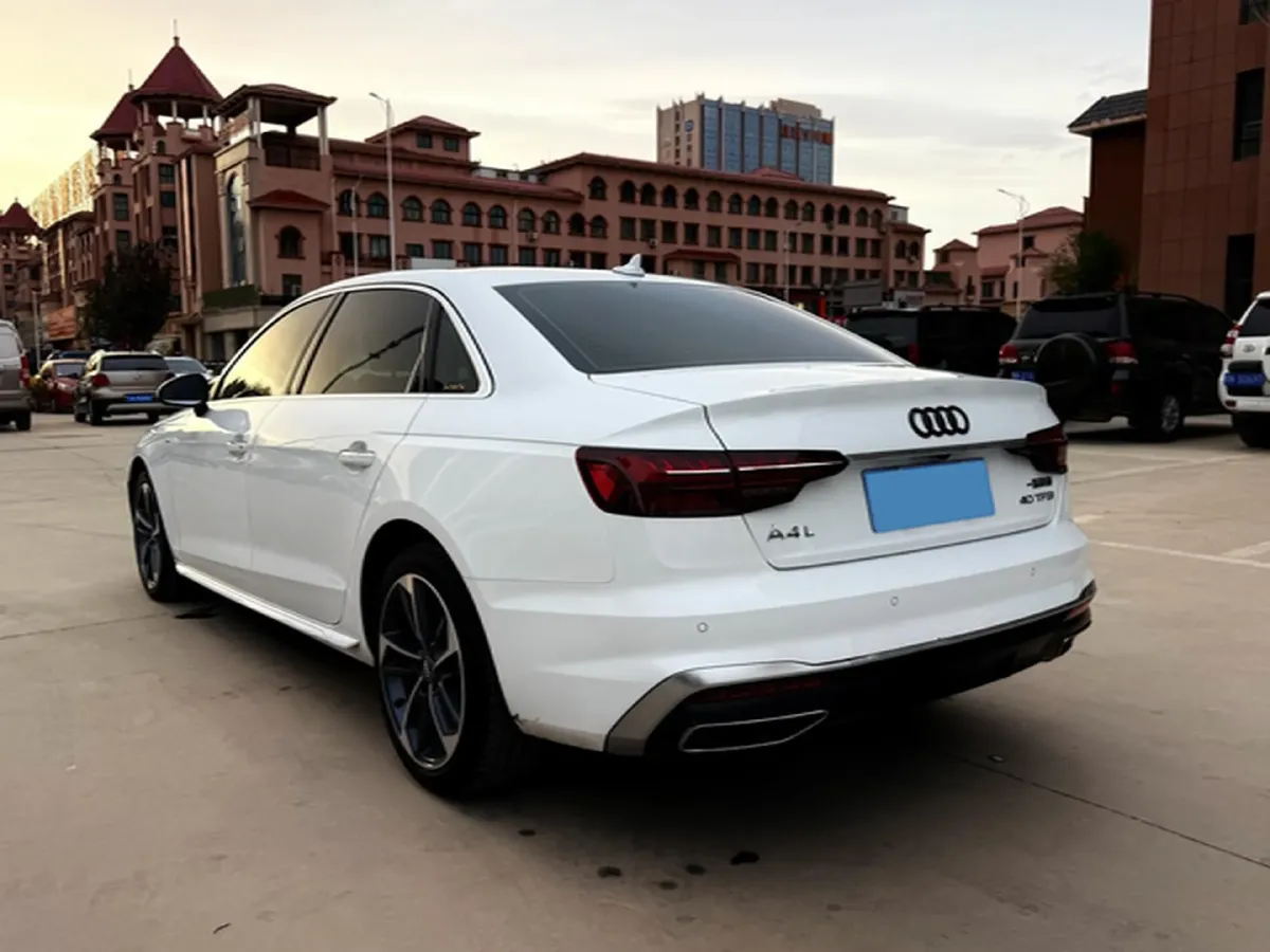 2020 Audi A4L 2.0T 190HP L4 7DCT,autocango,china used car exporter,china ev exporter,chinese used car exporter,chinese used ev exporter