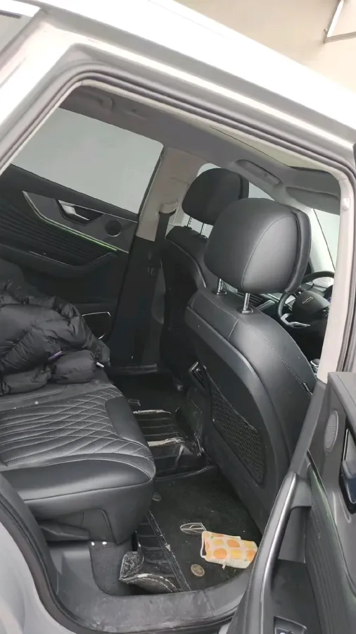 2023 HongQi HS5 2.0T 252HP L4 8AT,autocango,china used car exporter,china ev exporter,chinese used car exporter,chinese used ev exporter