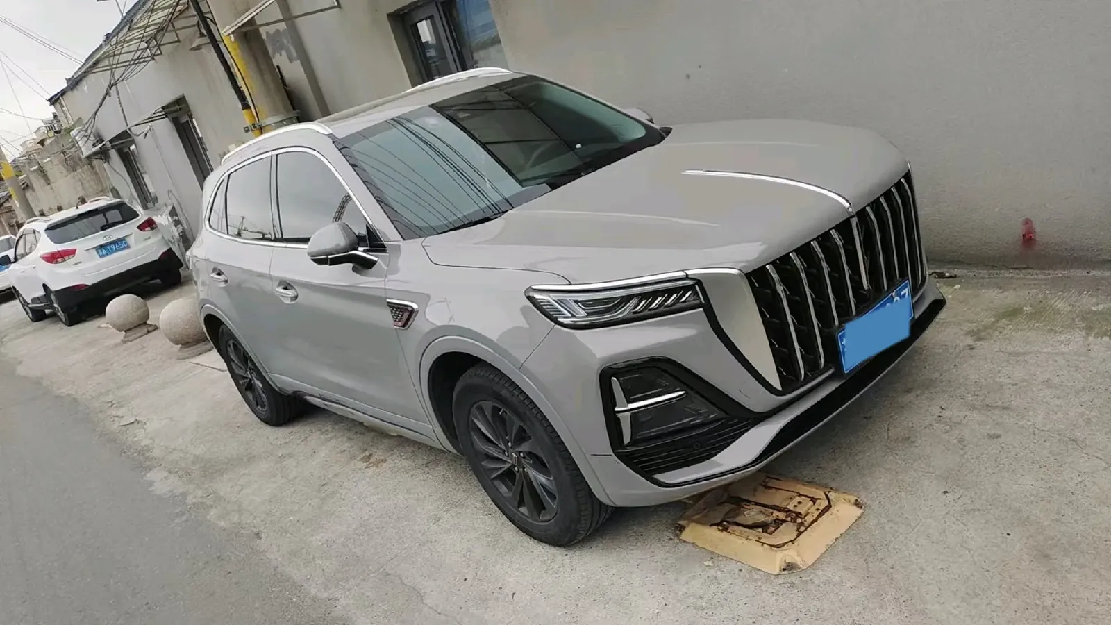 2023 HongQi HS5 2.0T 252HP L4 8AT,autocango,china used car exporter,china ev exporter,chinese used car exporter,chinese used ev exporter