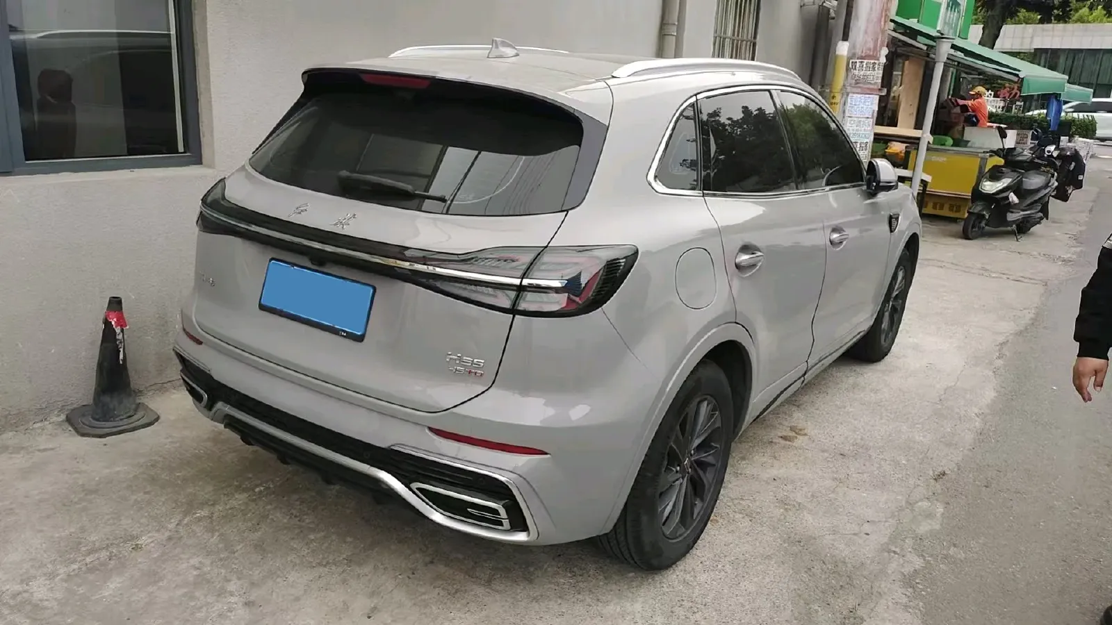 2023 HongQi HS5 2.0T 252HP L4 8AT,autocango,china used car exporter,china ev exporter,chinese used car exporter,chinese used ev exporter