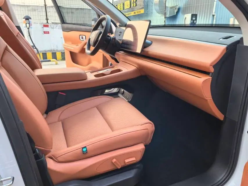 2024 Leapmotor C16 1.5L 95HP L4 REEV 28.4KWH,autocango,china used car exporter,china ev exporter,chinese used car exporter,chinese used ev exporter