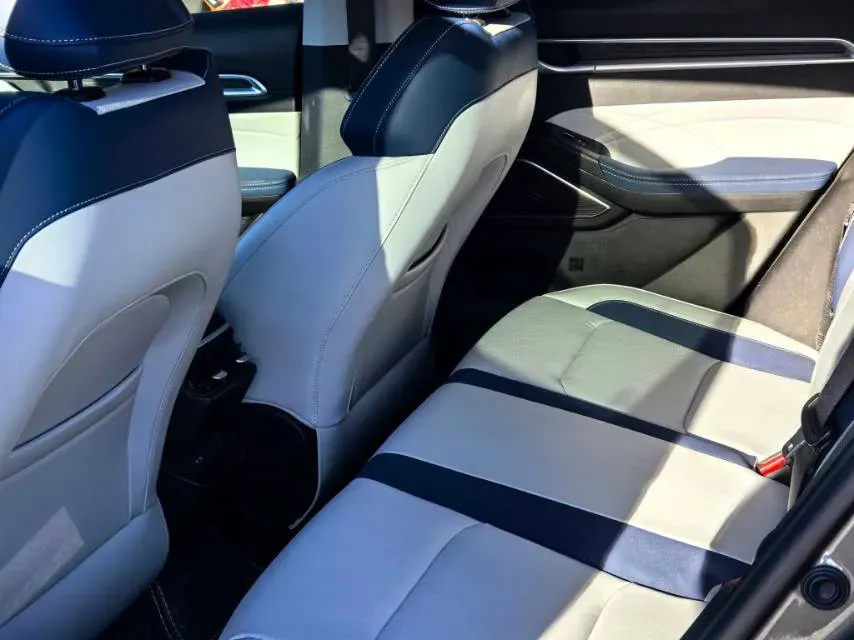 2022 Geely Emgrand 1.5L 114HP L4 CVT,autocango,china used car exporter,china ev exporter,chinese used car exporter,chinese used ev exporter