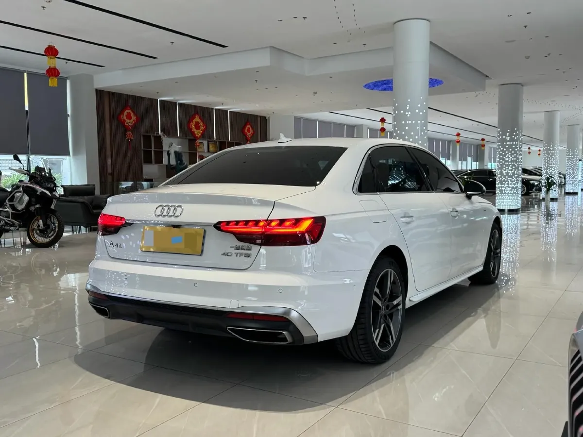 2020 Audi A4L 2.0T 190HP L4 7DCT,autocango,china used car exporter,china ev exporter,chinese used car exporter,chinese used ev exporter