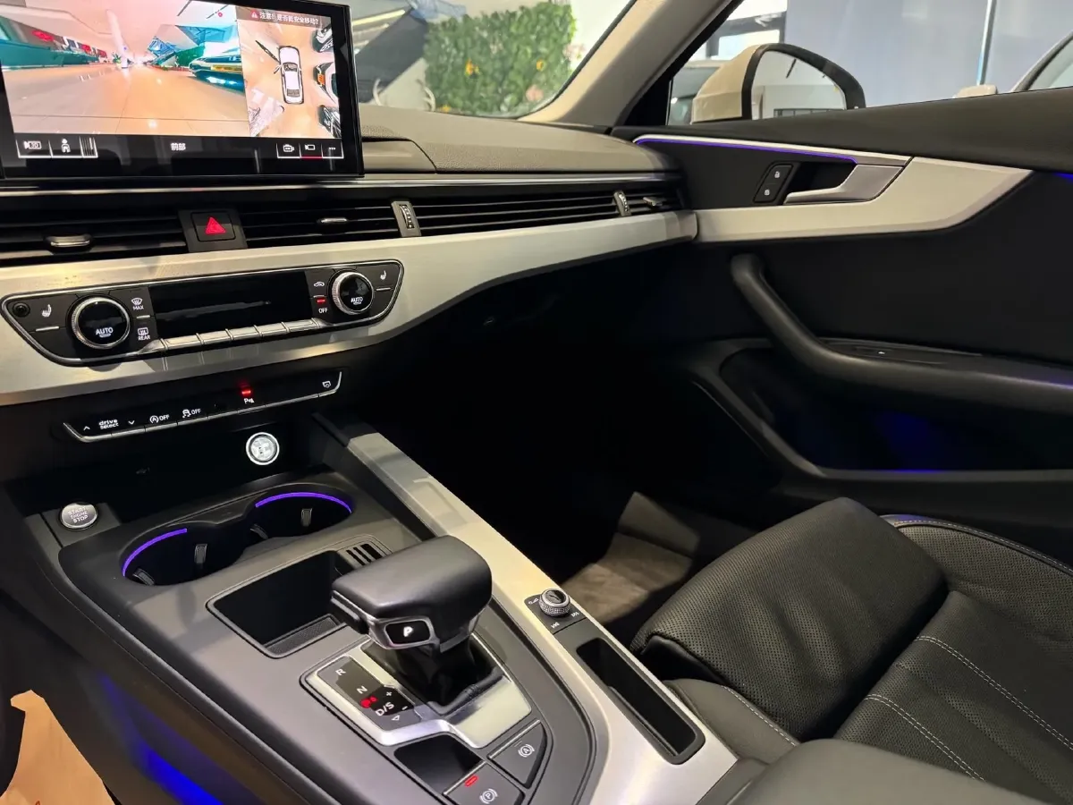 2020 Audi A4L 2.0T 190HP L4 7DCT,autocango,china used car exporter,china ev exporter,chinese used car exporter,chinese used ev exporter