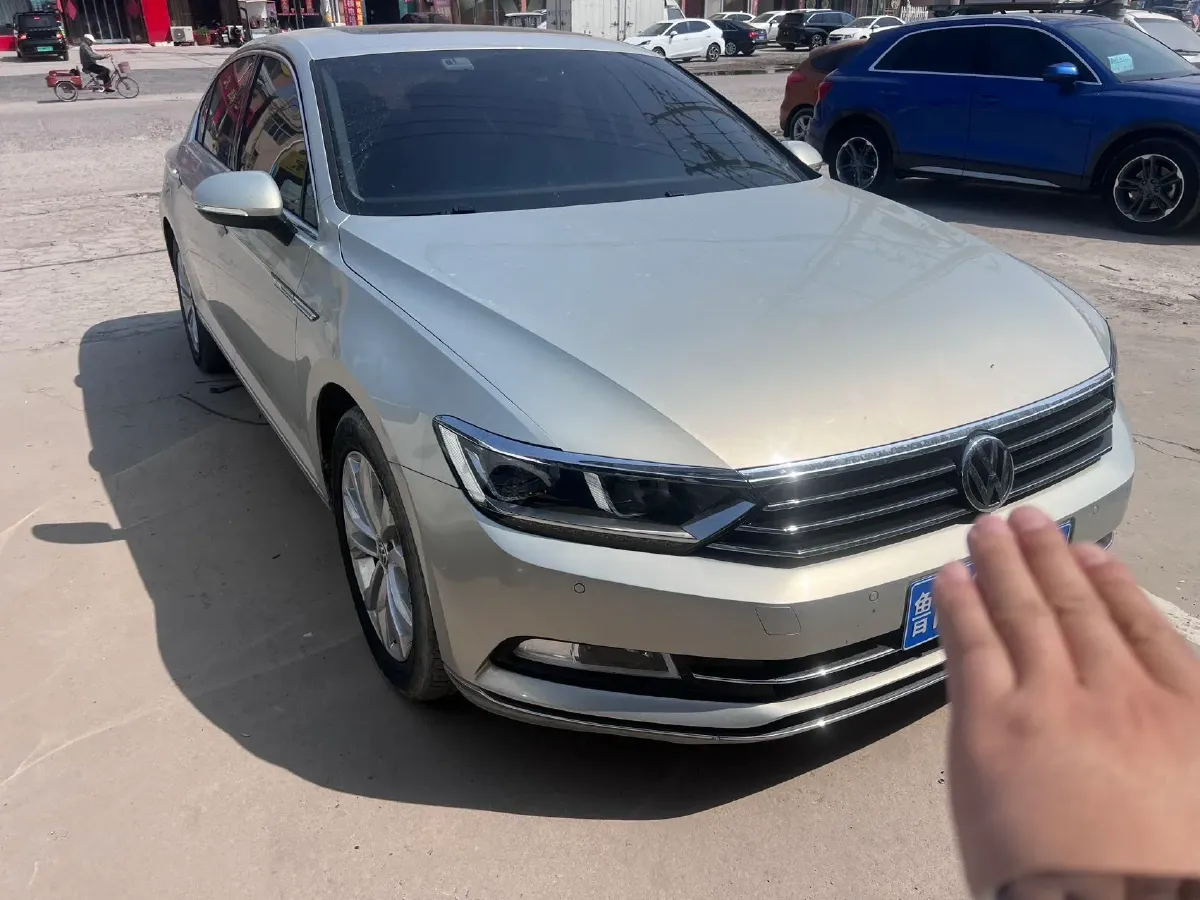 2017 Volkswagen Magotan 1.8T 180HP L4 7DCT,autocango,china used car exporter,china ev exporter,chinese used car exporter,chinese used ev exporter