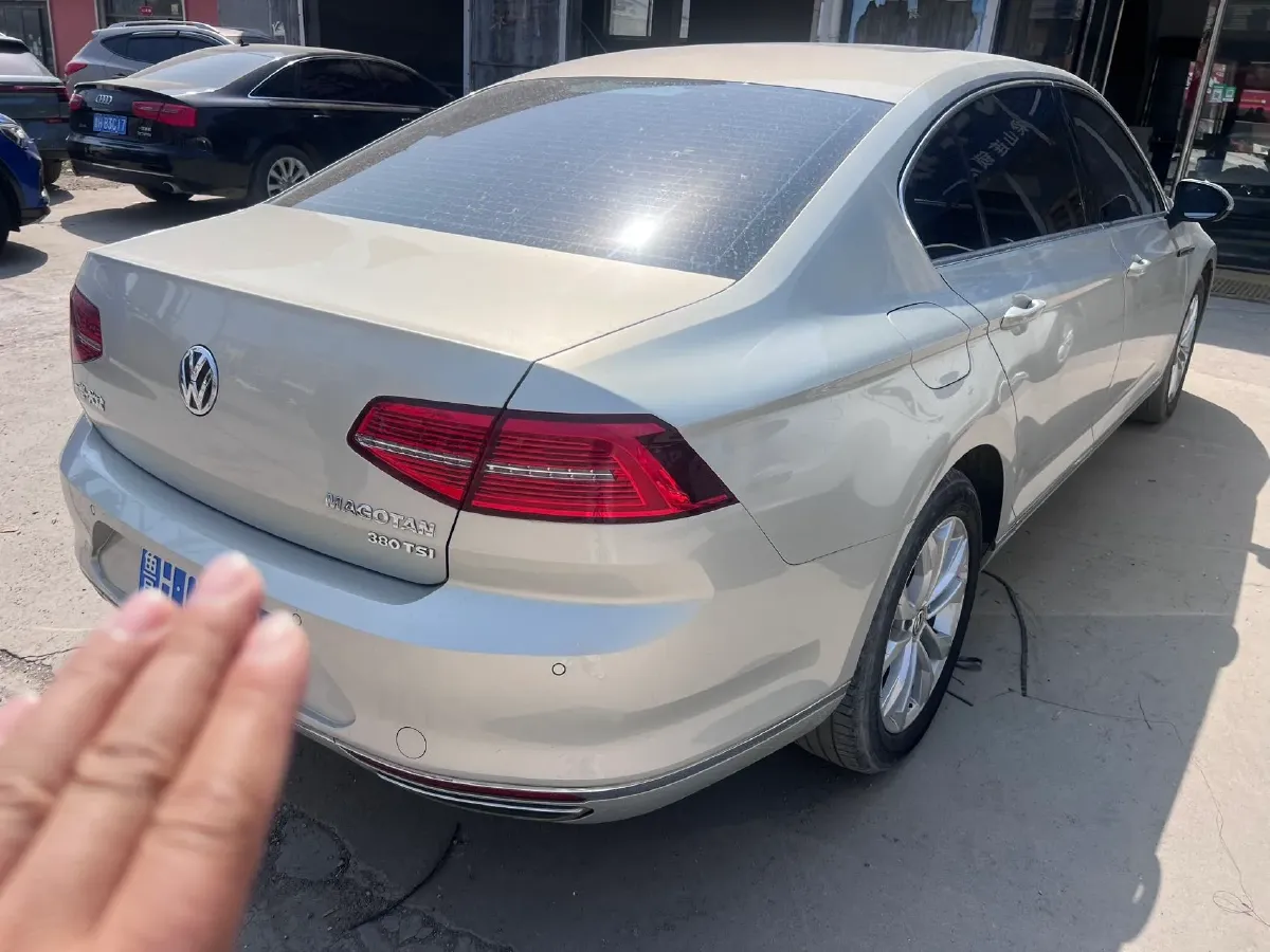 2017 Volkswagen Magotan 1.8T 180HP L4 7DCT,autocango,china used car exporter,china ev exporter,chinese used car exporter,chinese used ev exporter