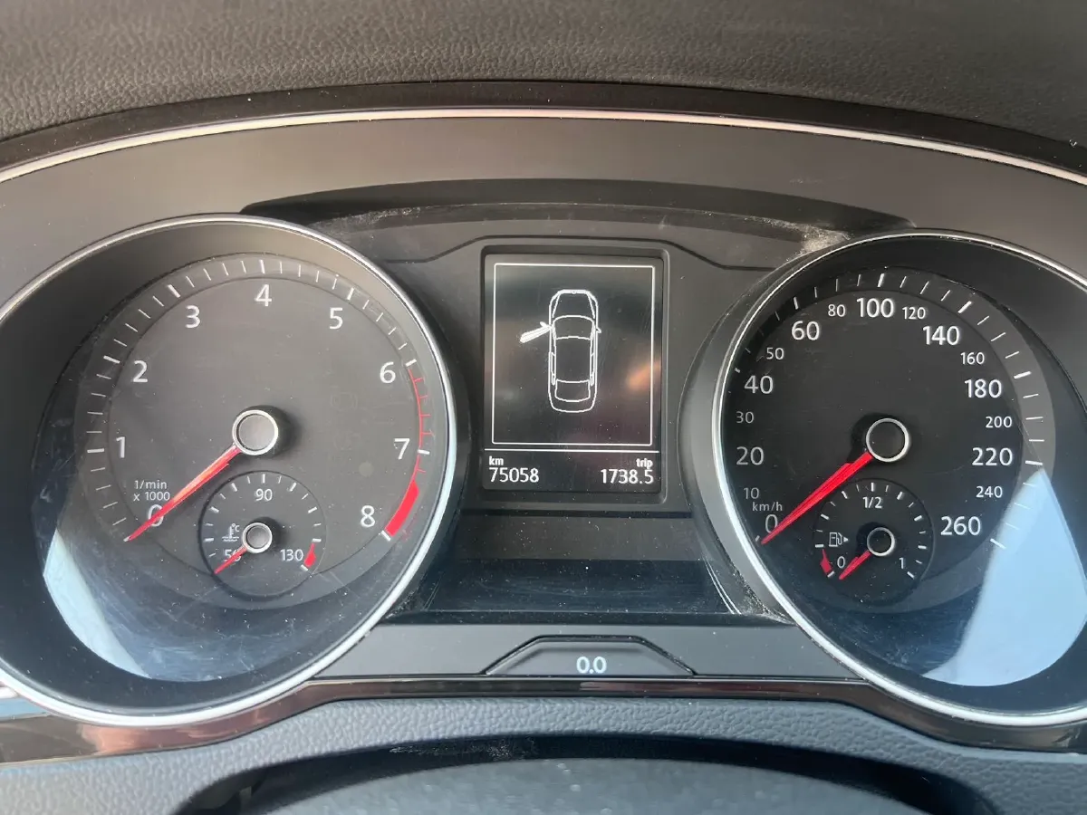 2017 Volkswagen Magotan 1.8T 180HP L4 7DCT,autocango,china used car exporter,china ev exporter,chinese used car exporter,chinese used ev exporter