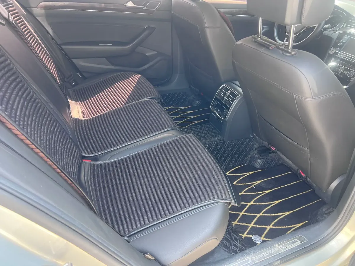 2017 Volkswagen Magotan 1.8T 180HP L4 7DCT,autocango,china used car exporter,china ev exporter,chinese used car exporter,chinese used ev exporter
