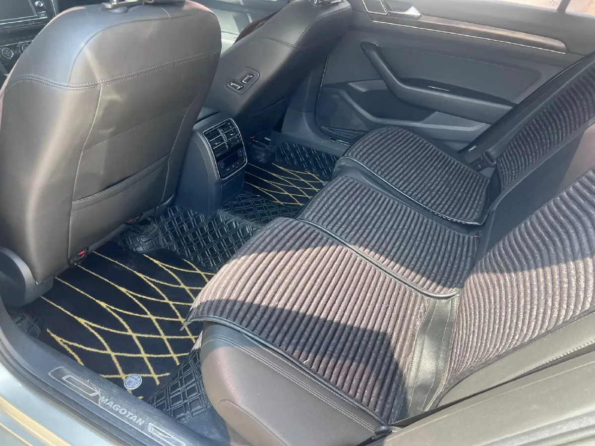 2017 Volkswagen Magotan 1.8T 180HP L4 7DCT,autocango,china used car exporter,china ev exporter,chinese used car exporter,chinese used ev exporter