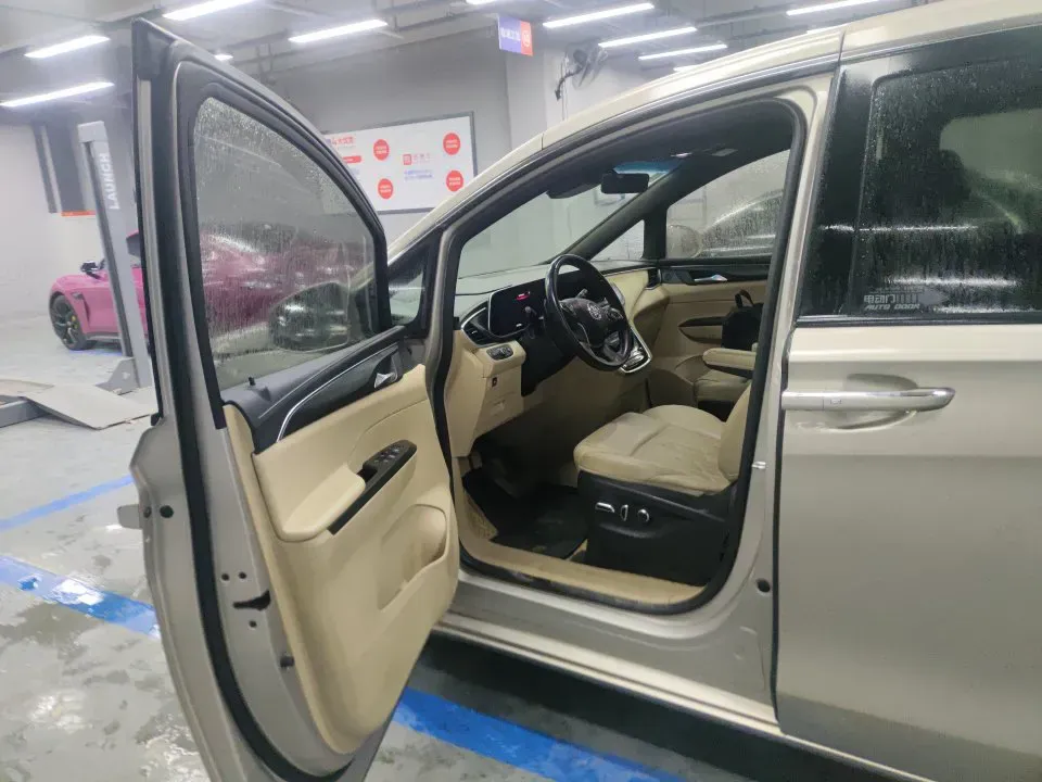 2022 Buick GL8 2.0T 237HP L4 9AT,autocango,china used car exporter,china ev exporter,chinese used car exporter,chinese used ev exporter
