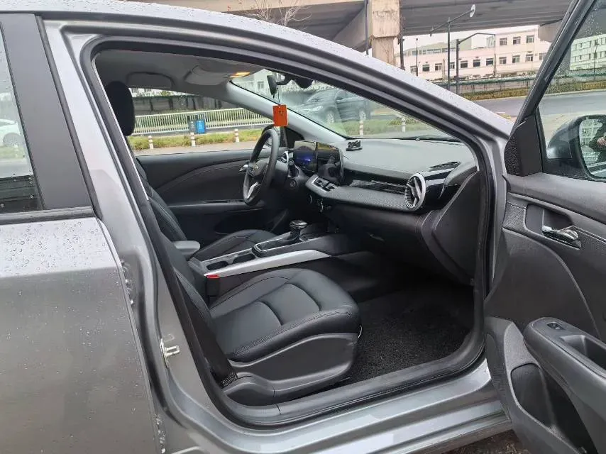 2023 Chevrolet Monza 1.5L 113HP L4 6DCT,autocango,china used car exporter,china ev exporter,chinese used car exporter,chinese used ev exporter