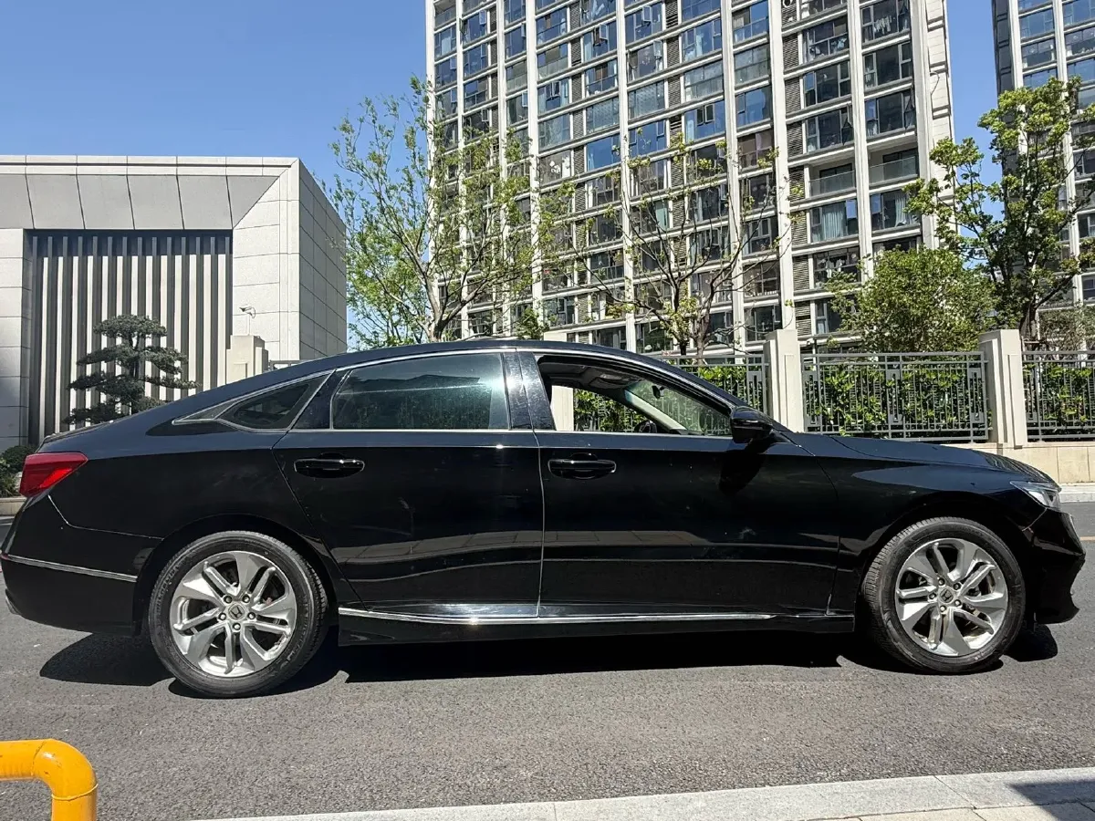2021 Honda Accord 1.5T 194HP L4 CVT,autocango,china used car exporter,china ev exporter,chinese used car exporter,chinese used ev exporter
