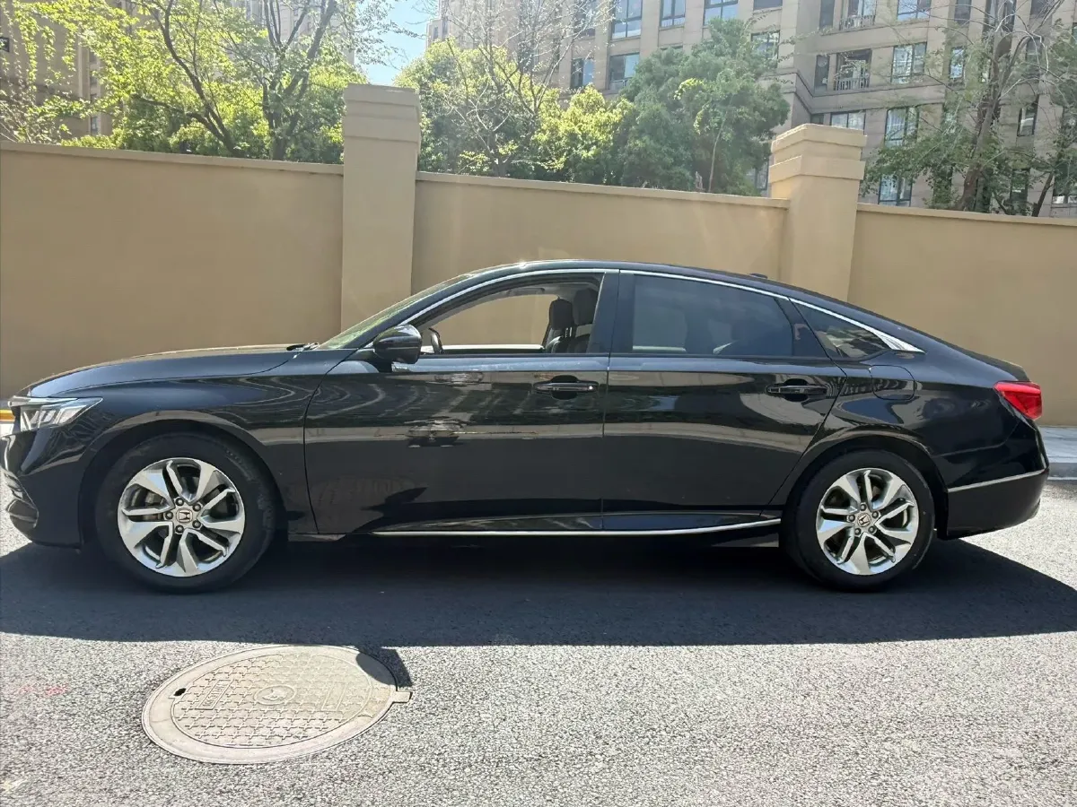 2021 Honda Accord 1.5T 194HP L4 CVT,autocango,china used car exporter,china ev exporter,chinese used car exporter,chinese used ev exporter