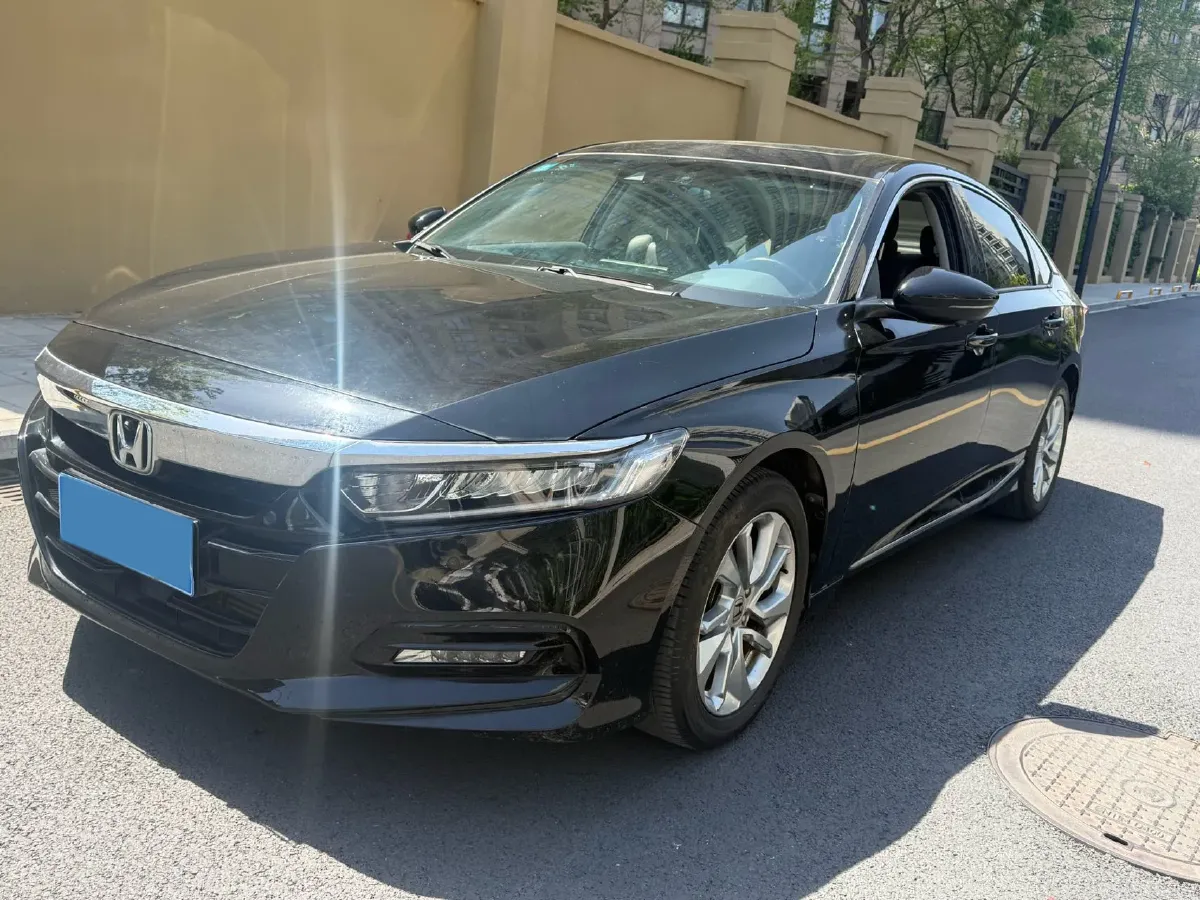 2021 Honda Accord 1.5T 194HP L4 CVT,autocango,china used car exporter,china ev exporter,chinese used car exporter,chinese used ev exporter