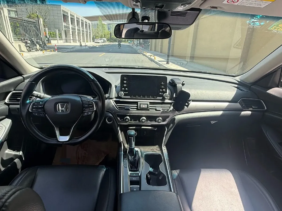 2021 Honda Accord 1.5T 194HP L4 CVT,autocango,china used car exporter,china ev exporter,chinese used car exporter,chinese used ev exporter