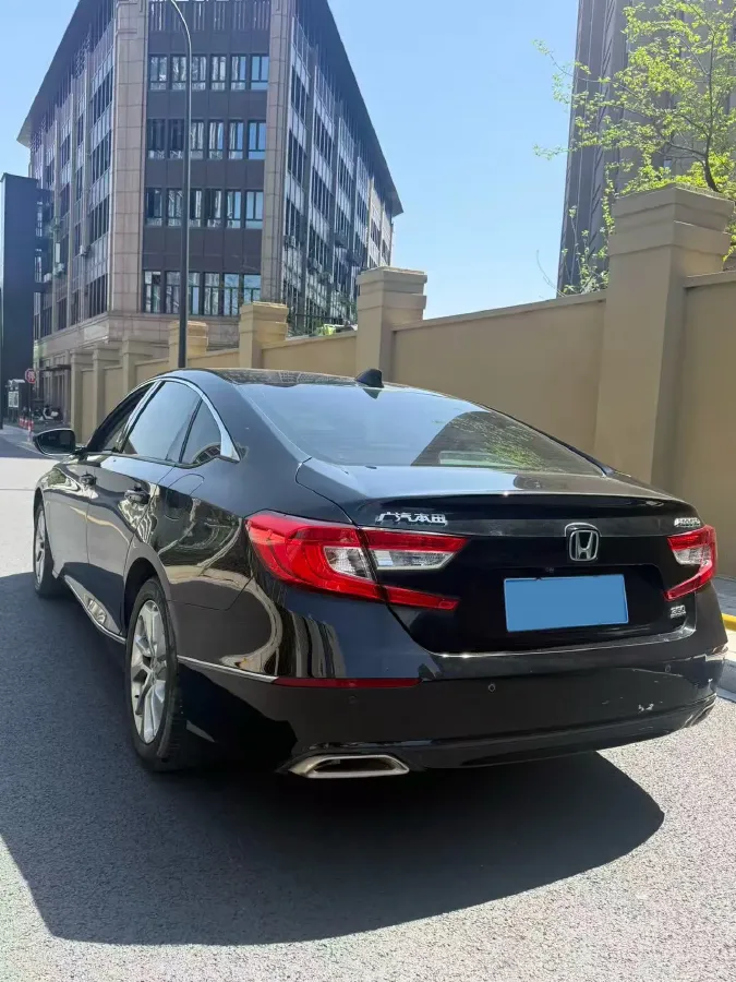 2021 Honda Accord 1.5T 194HP L4 CVT,autocango,china used car exporter,china ev exporter,chinese used car exporter,chinese used ev exporter