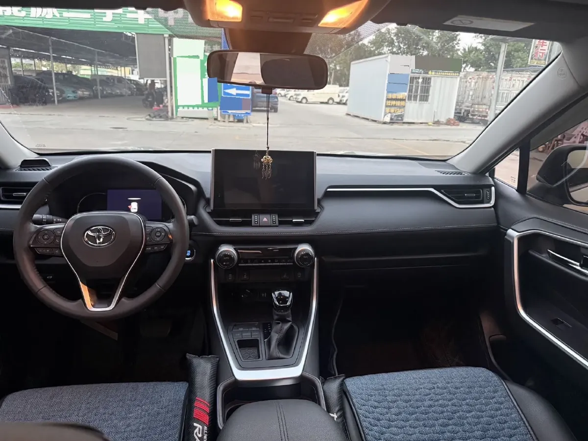 2021 Toyota RAV4 2.0L 171HP L4 CVT,autocango,china used car exporter,china ev exporter,chinese used car exporter,chinese used ev exporter