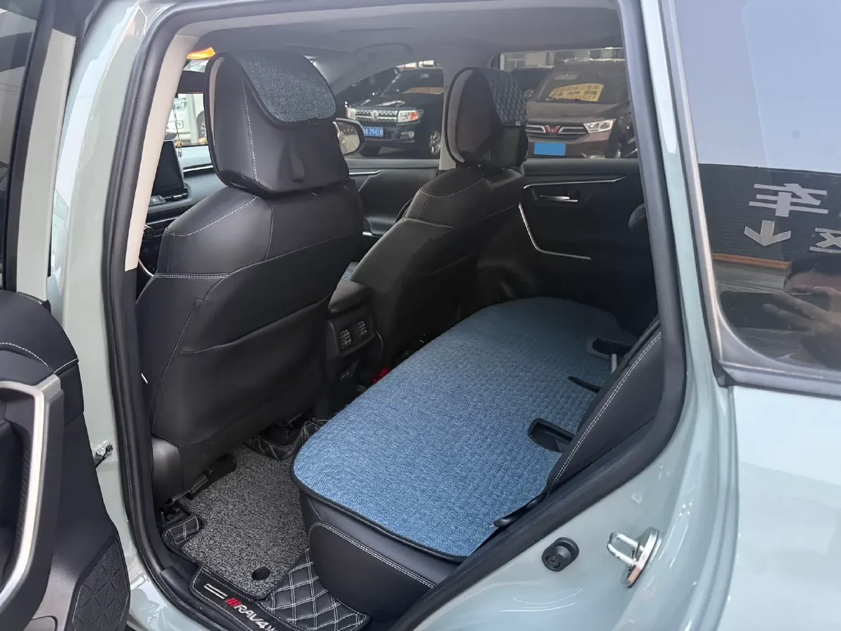 2021 Toyota RAV4 2.0L 171HP L4 CVT,autocango,china used car exporter,china ev exporter,chinese used car exporter,chinese used ev exporter