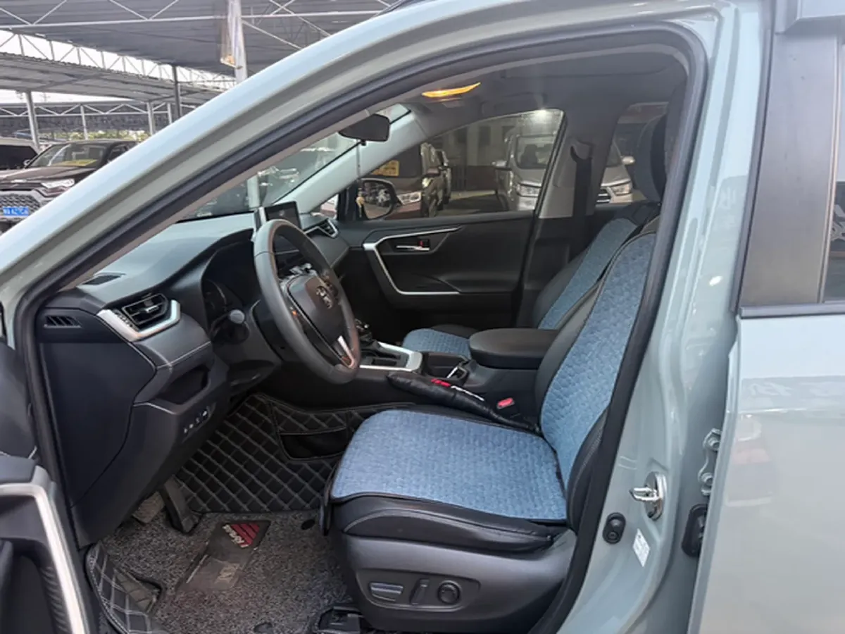 2021 Toyota RAV4 2.0L 171HP L4 CVT,autocango,china used car exporter,china ev exporter,chinese used car exporter,chinese used ev exporter