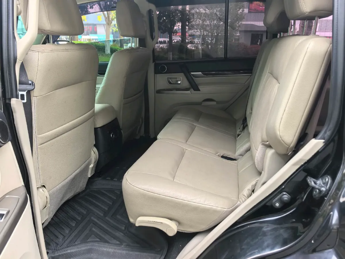 2017 Honda Jade 1.8L 141HP L4 5AT,autocango,china used car exporter,china ev exporter,chinese used car exporter,chinese used ev exporter