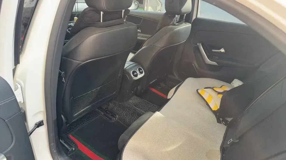 2021 Mercedes-Benz A Class 1.3T 163HP L4 7DCT,autocango,china used car exporter,china ev exporter,chinese used car exporter,chinese used ev exporter