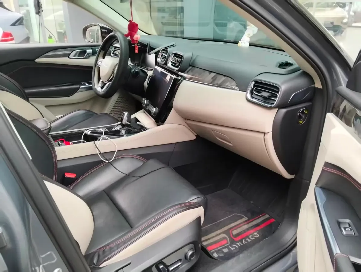 2018 Toyota C-HR 2.0L 171HP L4 CVT,autocango,china used car exporter,china ev exporter,chinese used car exporter,chinese used ev exporter