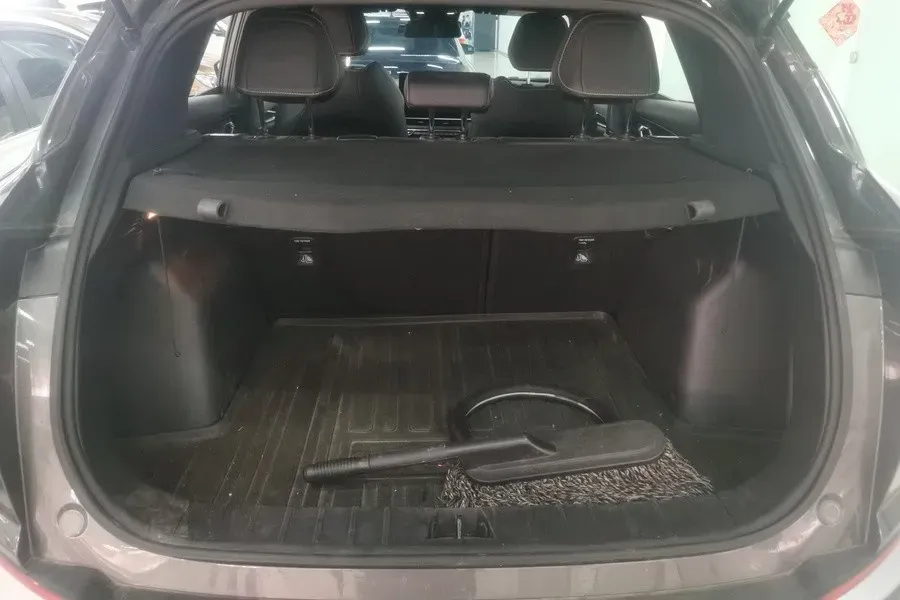 2025 Geely Coolray 1.5T 181HP L4 7DCT,autocango,china used car exporter,china ev exporter,chinese used car exporter,chinese used ev exporter