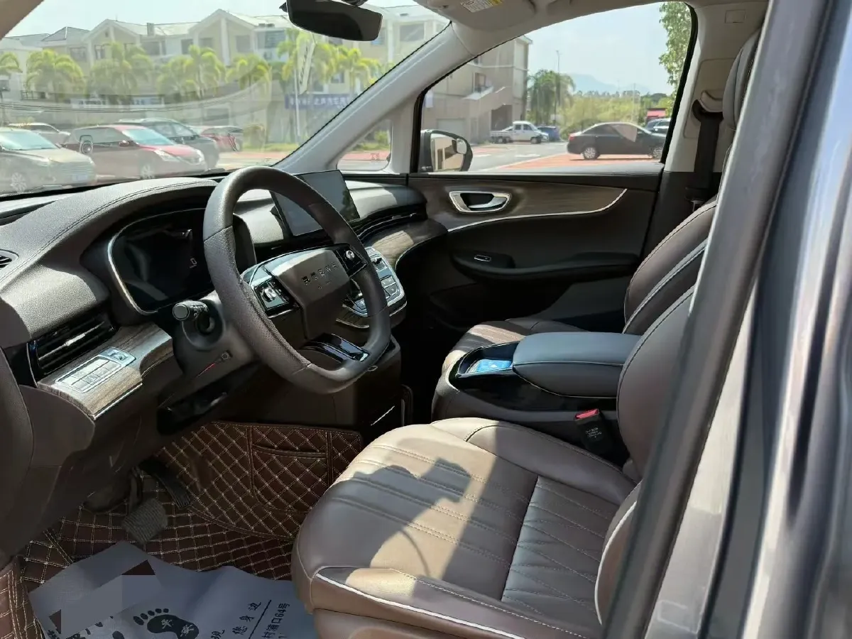 2022 Roewe iMAX8 BEV 90KWH,autocango,china used car exporter,china ev exporter,chinese used car exporter,chinese used ev exporter